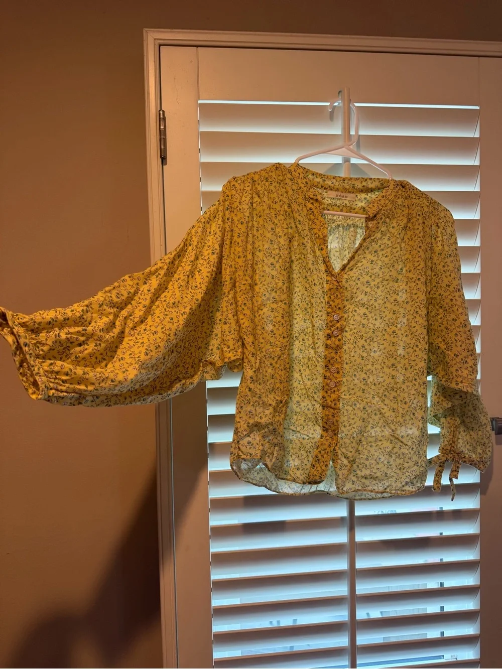 DOEN O'Keeffe Top Moonflower Floral Lightweight Yellow Blouse XS (never worn)
